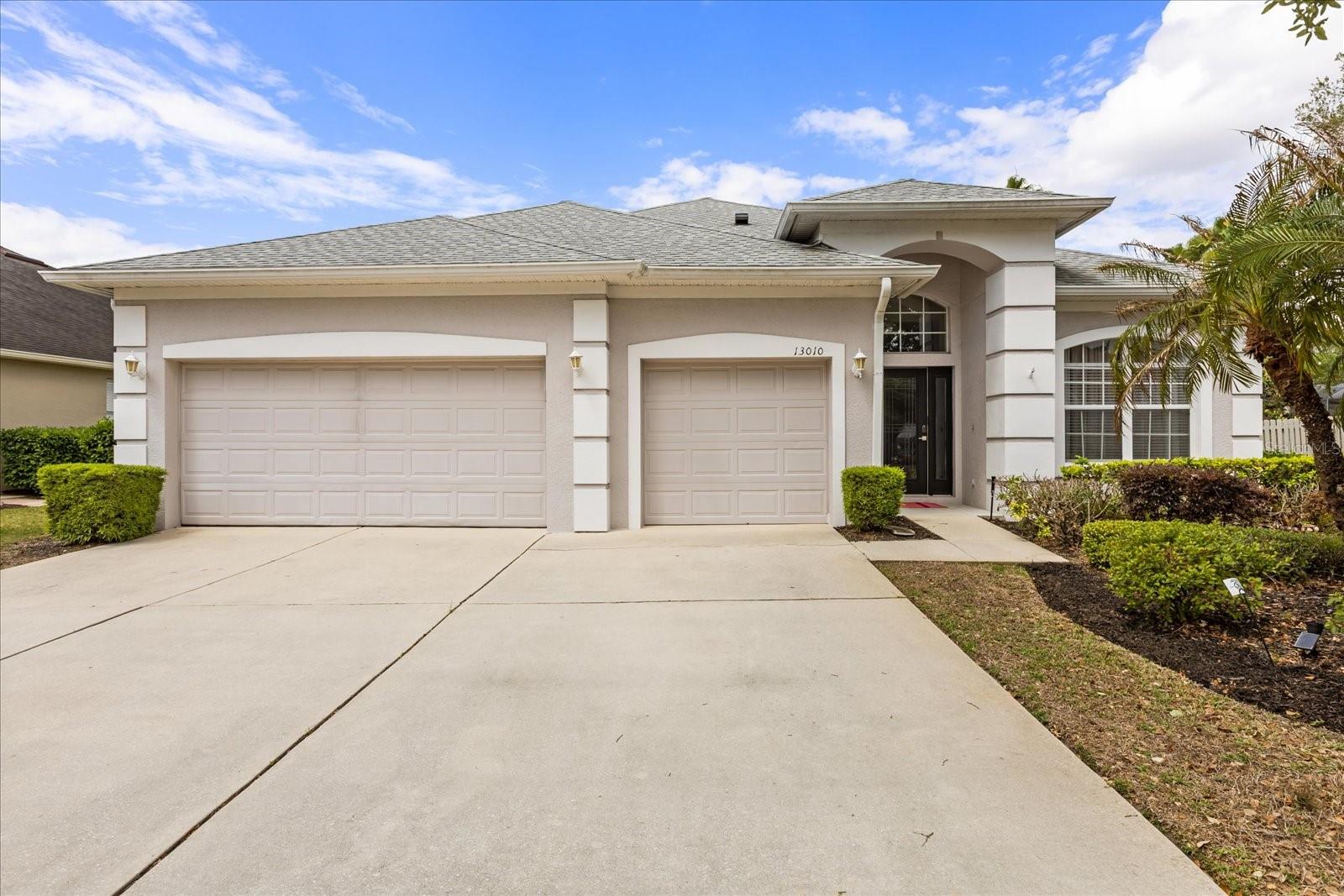 Single Family Residence in ORLANDO, FL - Daniel Dourado