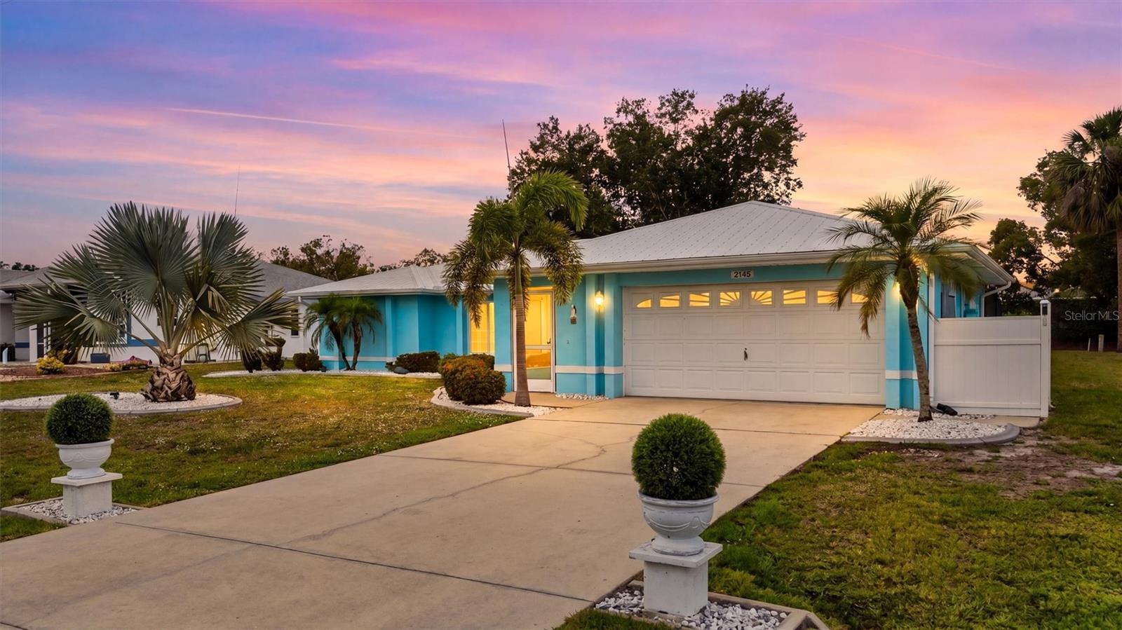 Single Family Residence in PUNTA GORDA, FL - Daniel Dourado