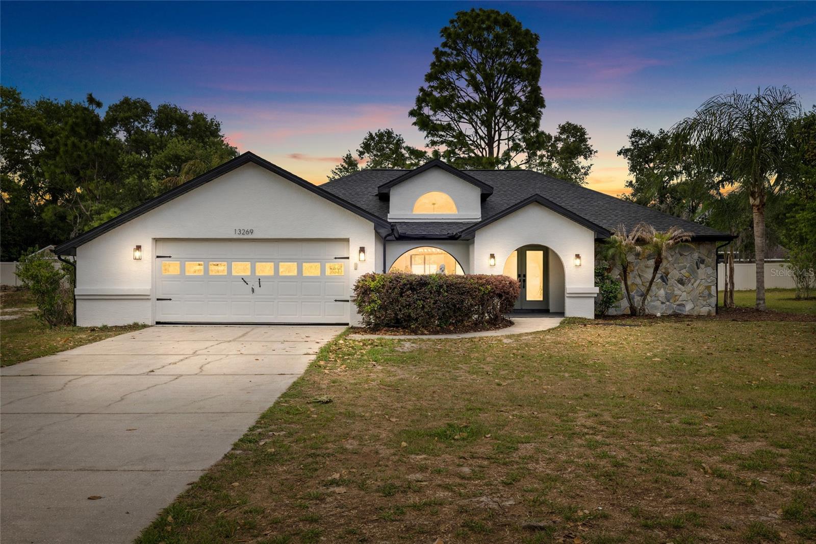Single Family Residence em SPRING HILL, FL - Daniel Dourado