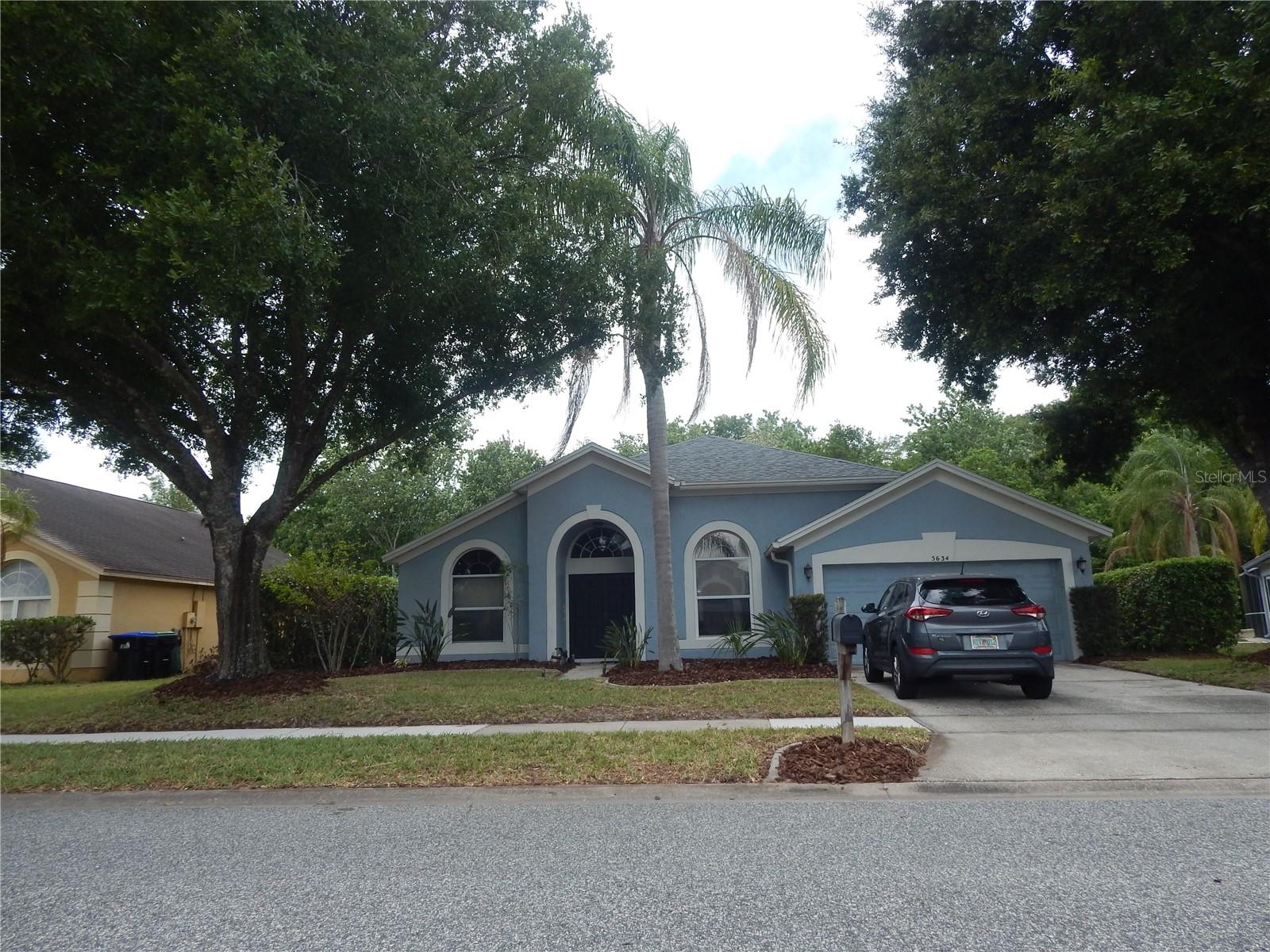 Single Family Residence in ORLANDO, FL - Daniel Dourado