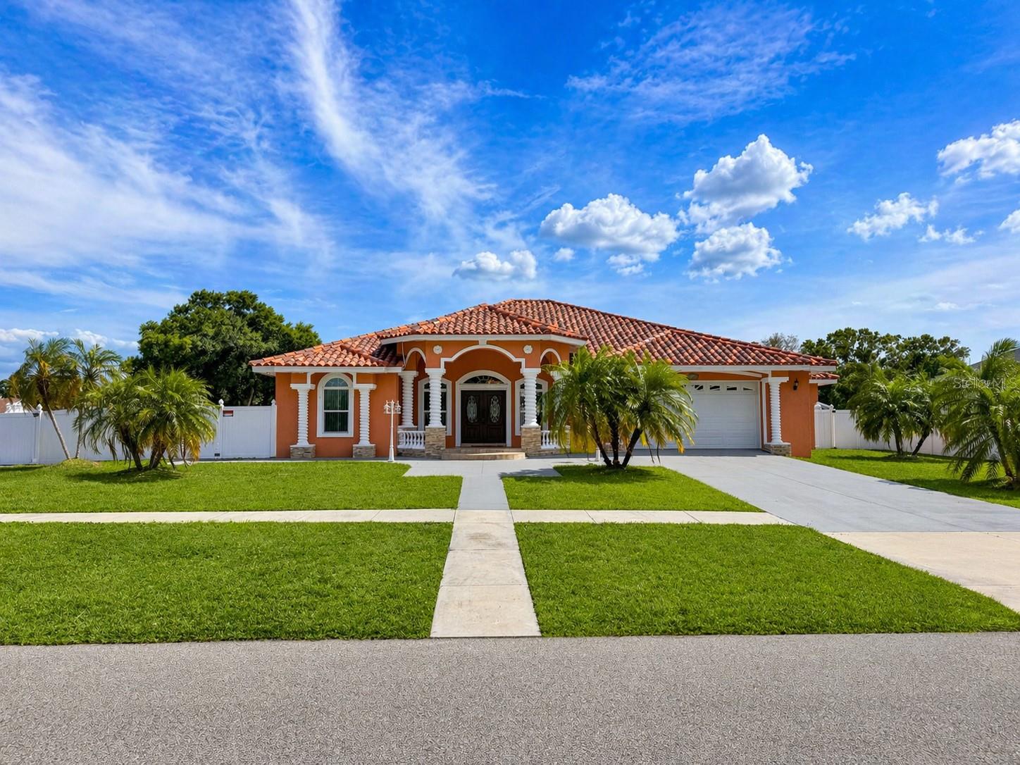 Single Family Residence em PINELLAS PARK, FL - Daniel Dourado