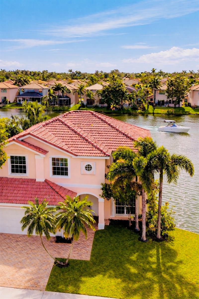 Single Family Residence in MIRAMAR, FL - Daniel Dourado