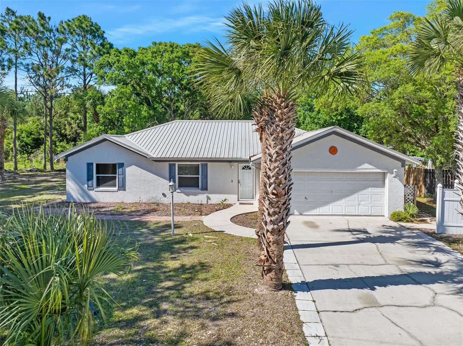 Single Family Residence in PALM COAST, FL - Daniel Dourado