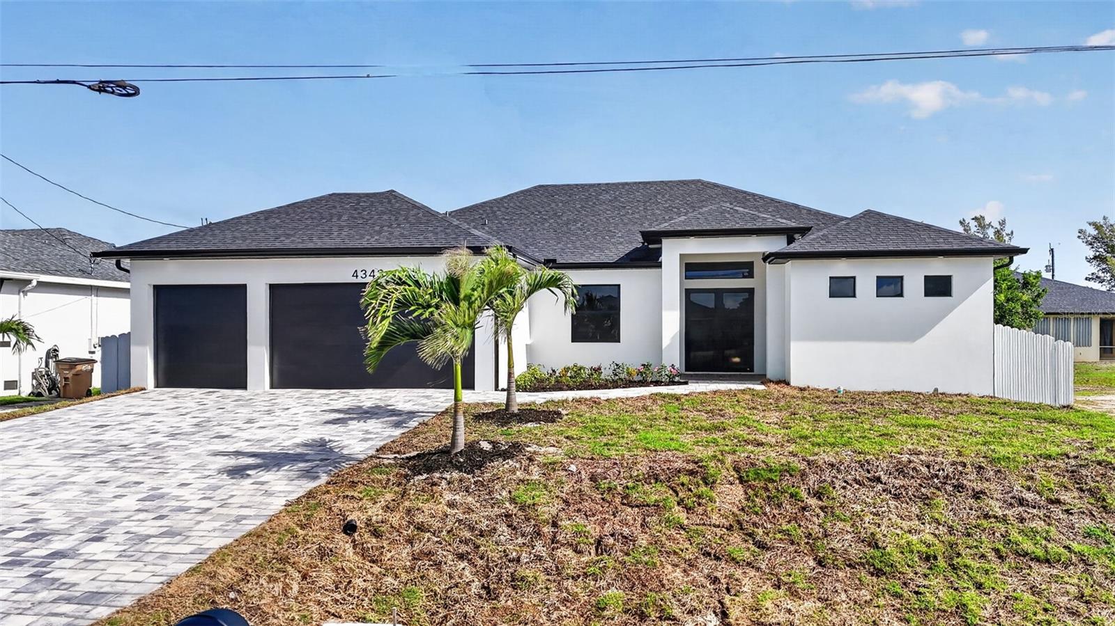 Single Family Residence em CAPE CORAL, FL - Daniel Dourado