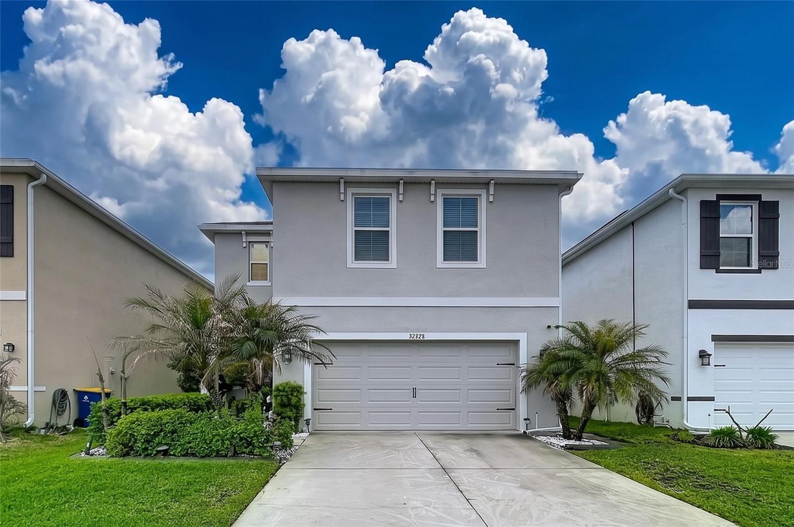 Single Family Residence in WESLEY CHAPEL, FL - Daniel Dourado