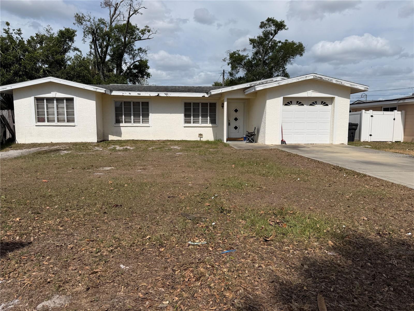 Single Family Residence em ST PETERSBURG, FL - Daniel Dourado