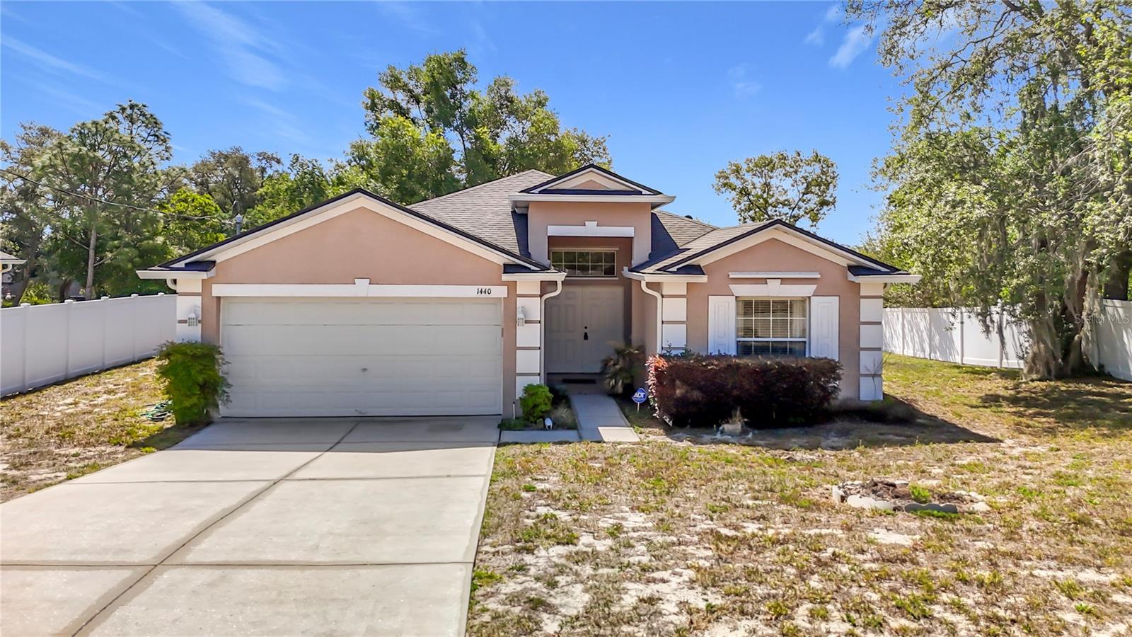 Single Family Residence em SPRING HILL, FL - Daniel Dourado