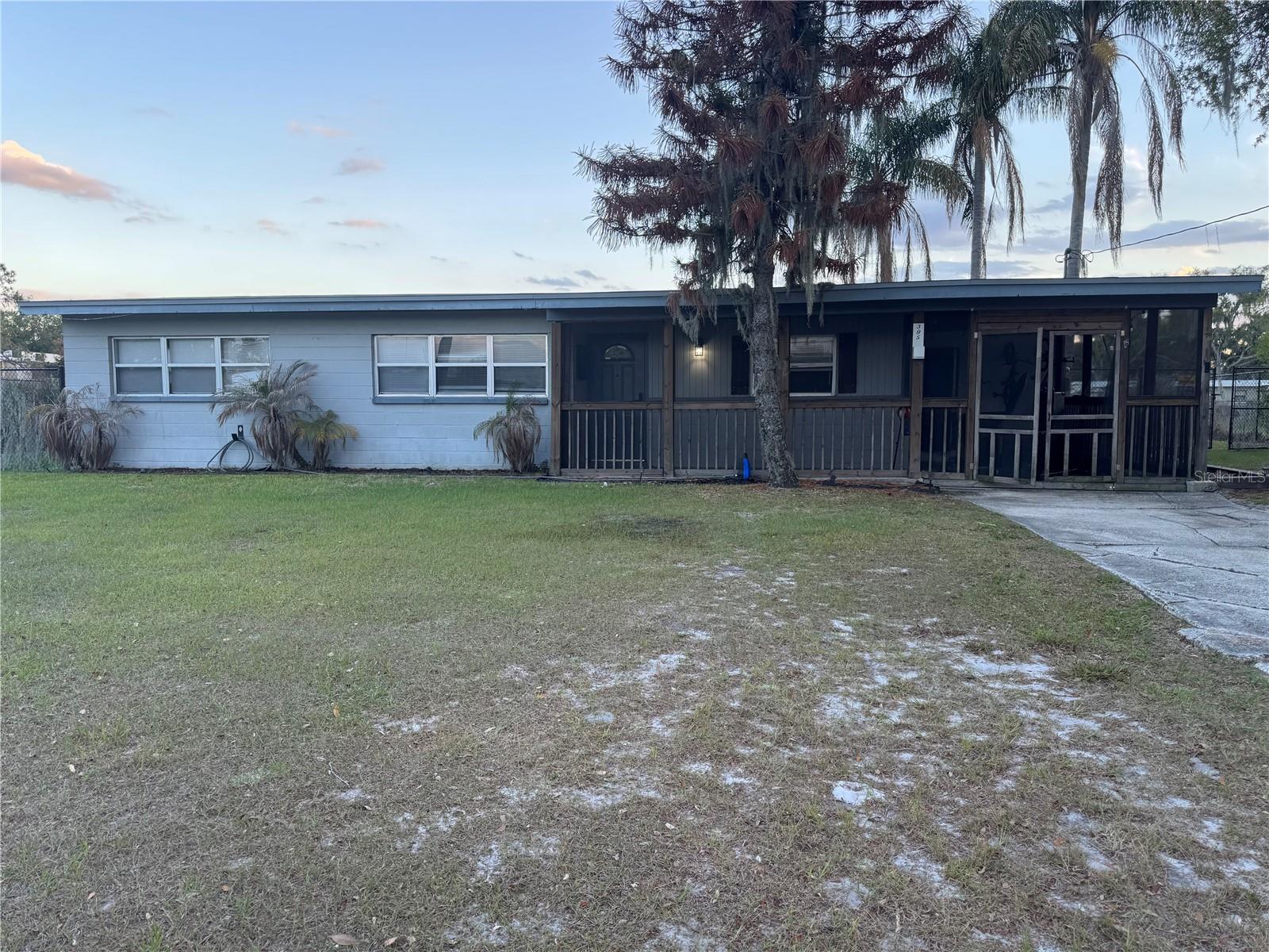 Single Family Residence in BARTOW, FL - Daniel Dourado