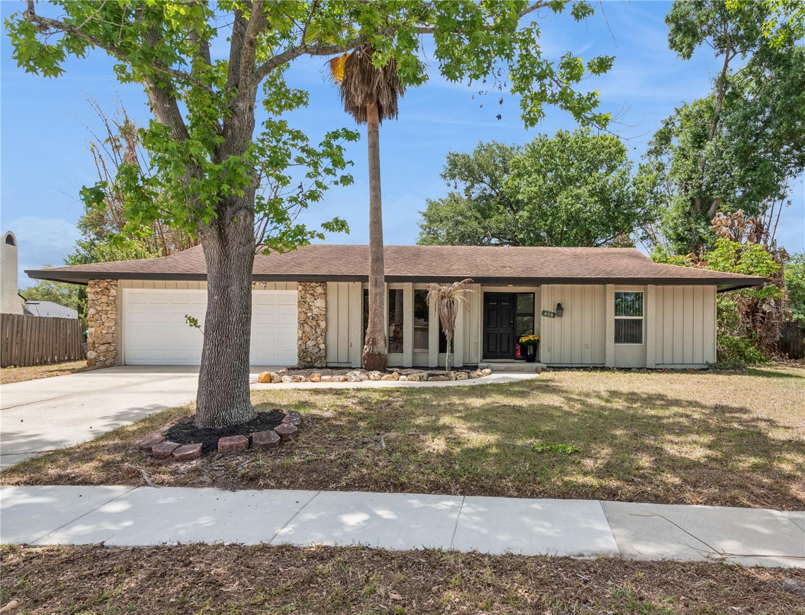 Single Family Residence in ORLANDO, FL - Daniel Dourado