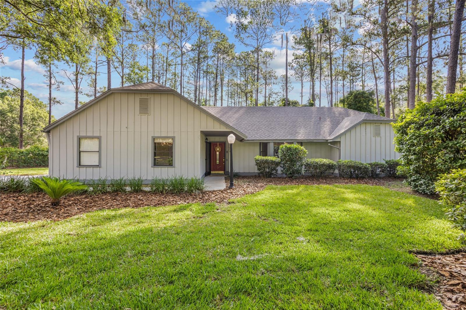 Single Family Residence in GAINESVILLE, FL - Daniel Dourado