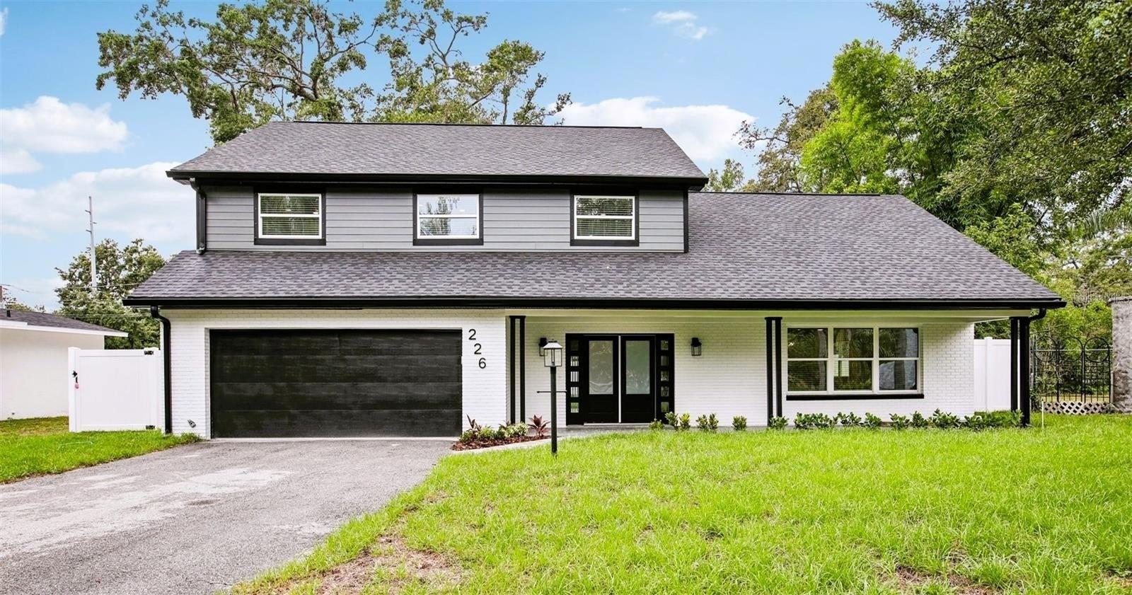Single Family Residence in TEMPLE TERRACE, FL - Daniel Dourado