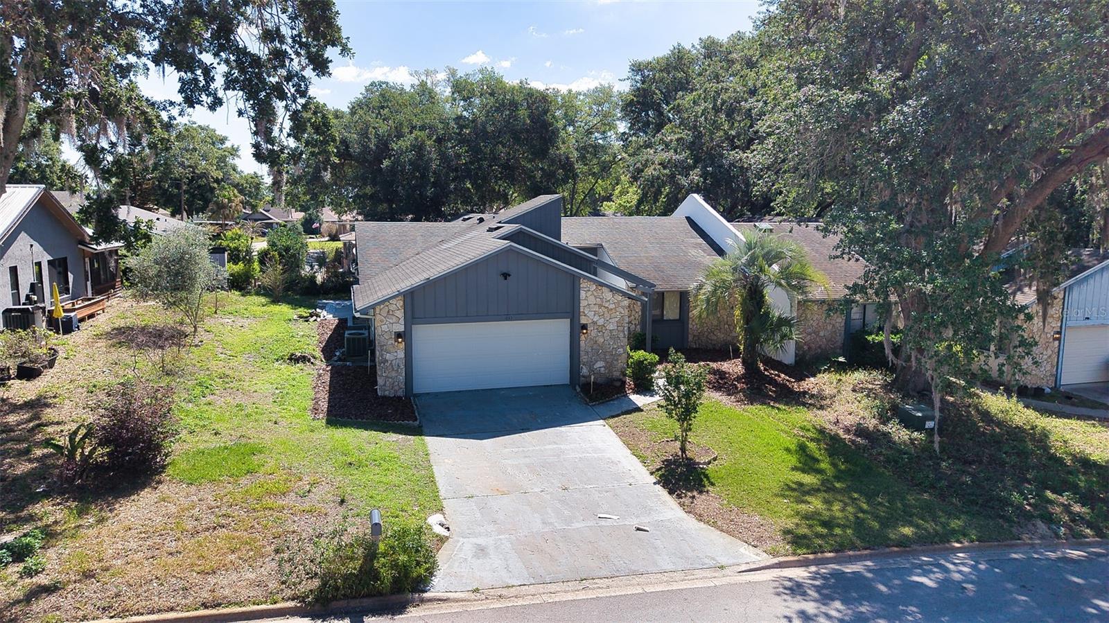 Single Family Residence in APOPKA, FL - Daniel Dourado