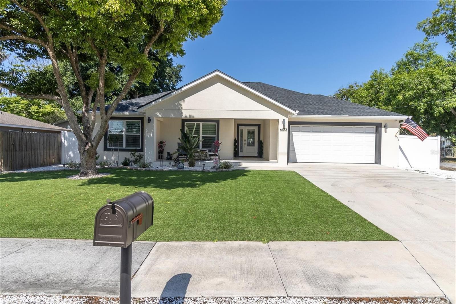 Single Family Residence in NEW PORT RICHEY, FL - Daniel Dourado