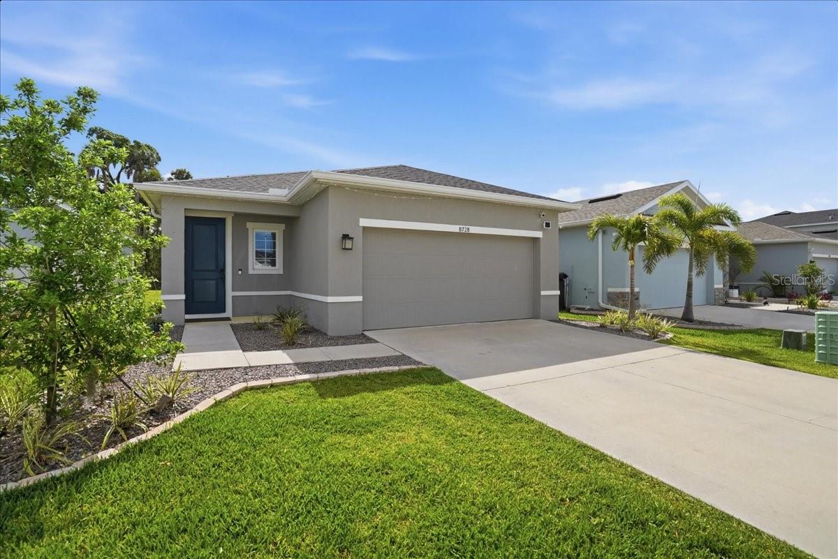 Single Family Residence in PARRISH, FL - Daniel Dourado
