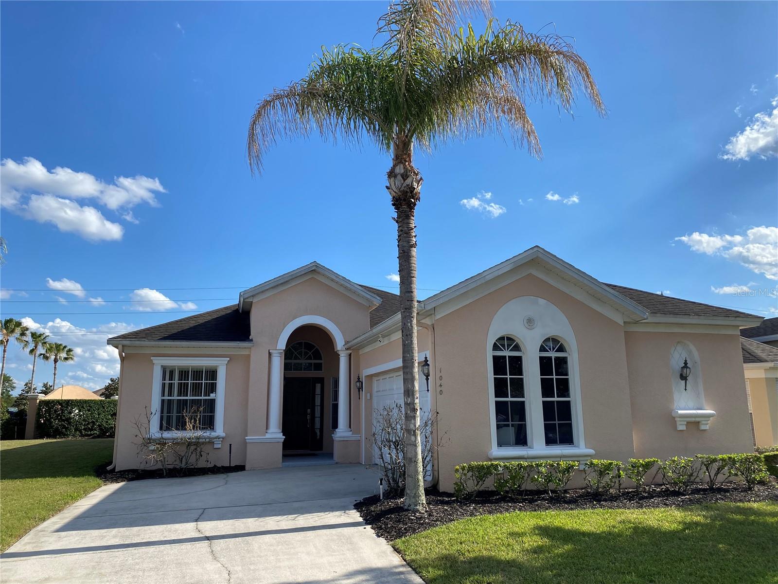 Single Family Residence in DAVENPORT, FL - Daniel Dourado
