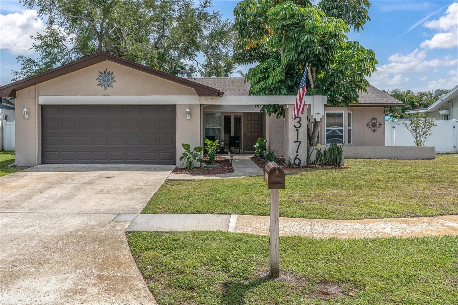 Single Family Residence em SEMINOLE, FL - Daniel Dourado