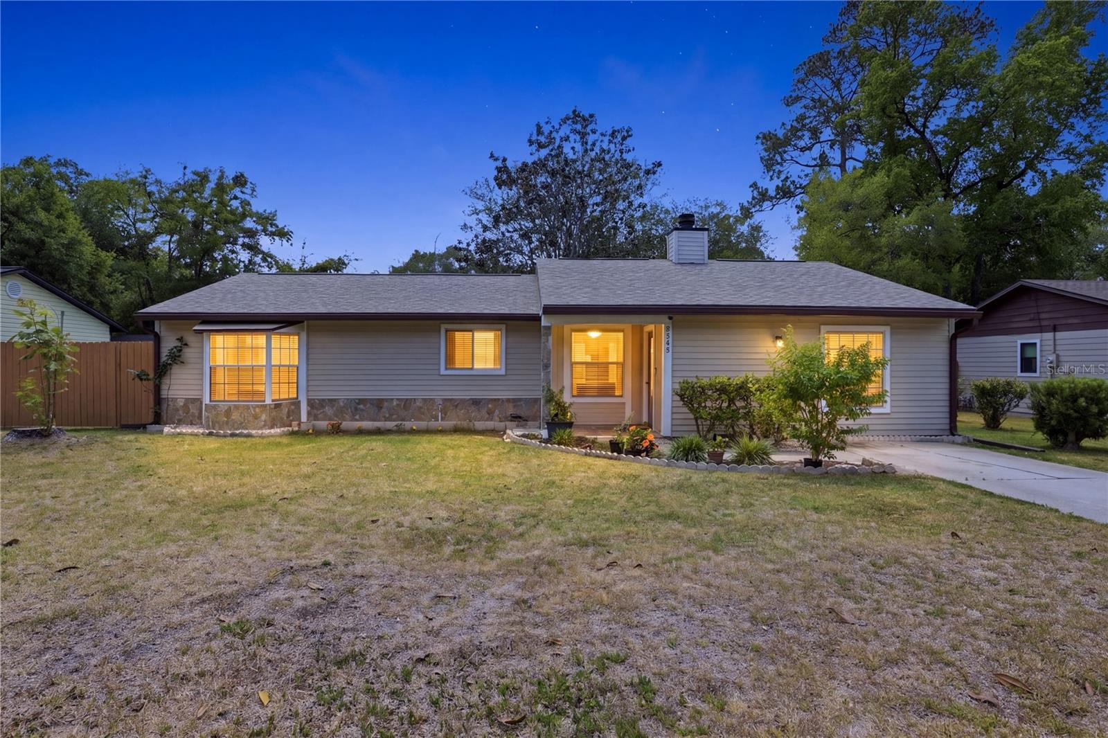 Single Family Residence in GAINESVILLE, FL - Daniel Dourado