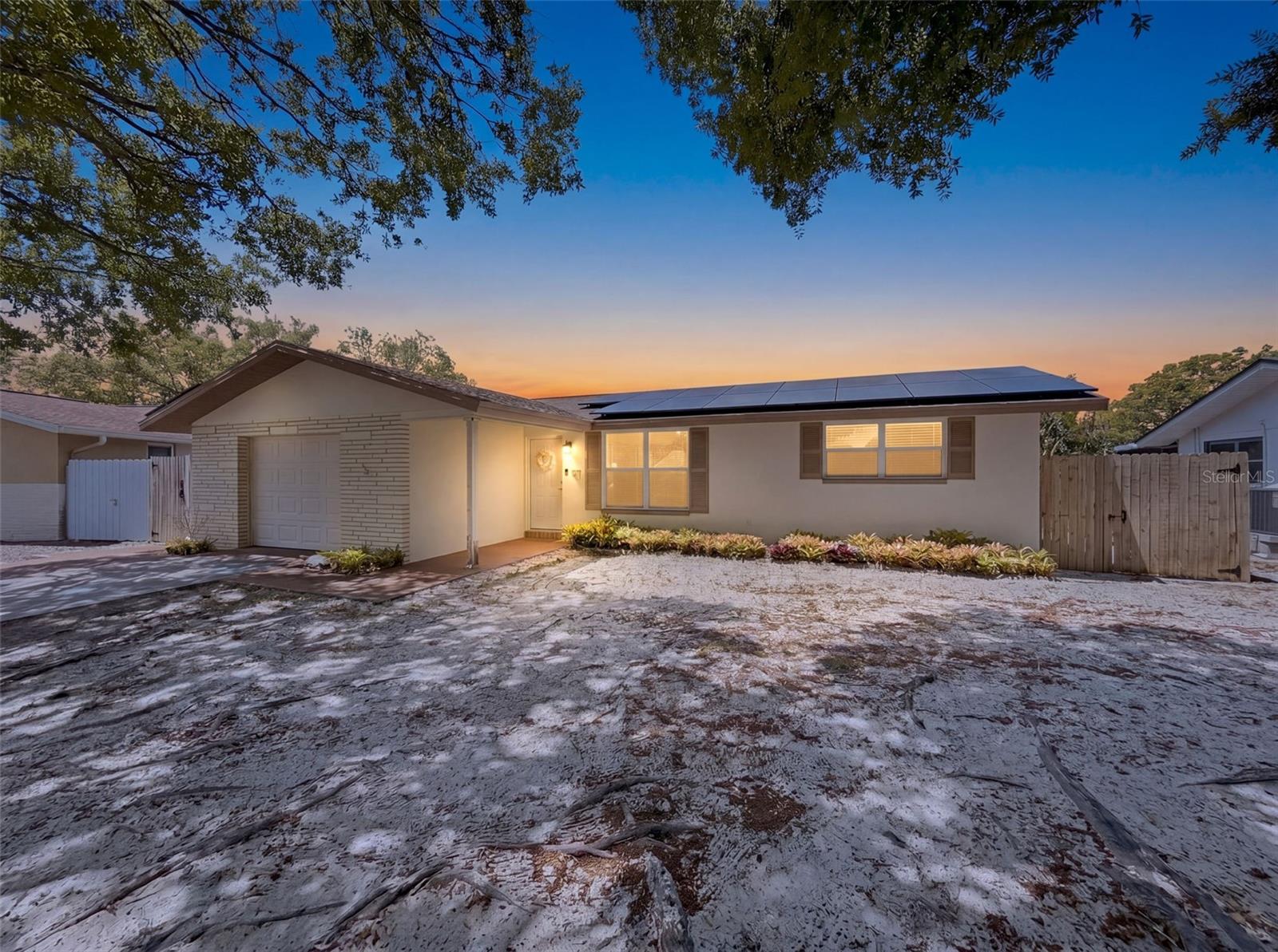 Single Family Residence in PORT RICHEY, FL - Daniel Dourado