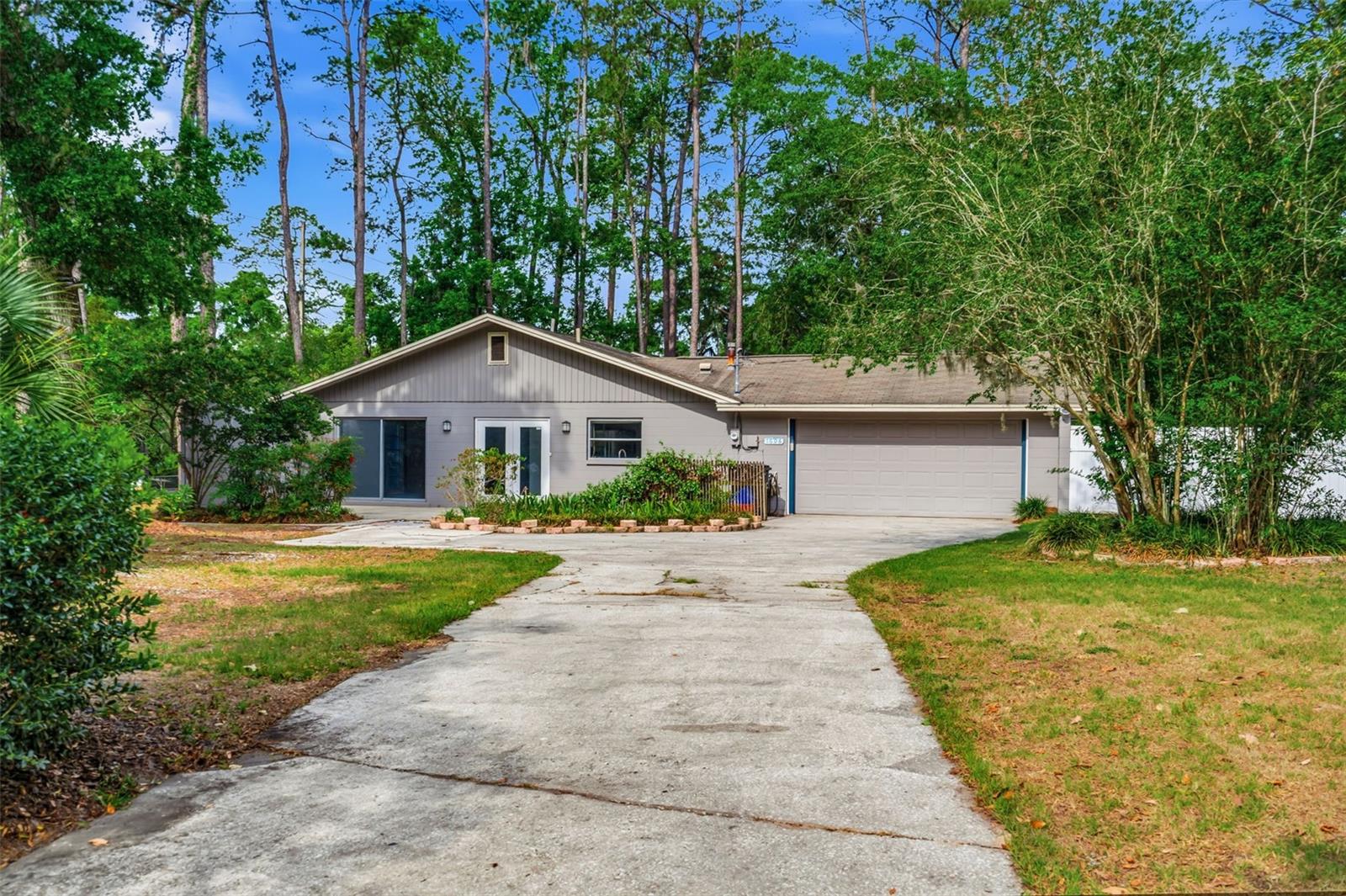 Single Family Residence in GAINESVILLE, FL - Daniel Dourado