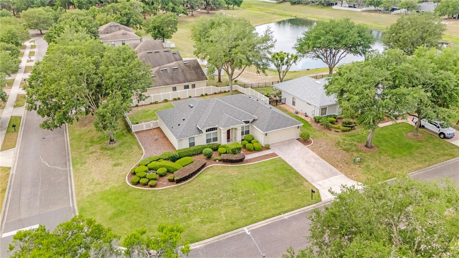 Single Family Residence in DELAND, FL - Daniel Dourado