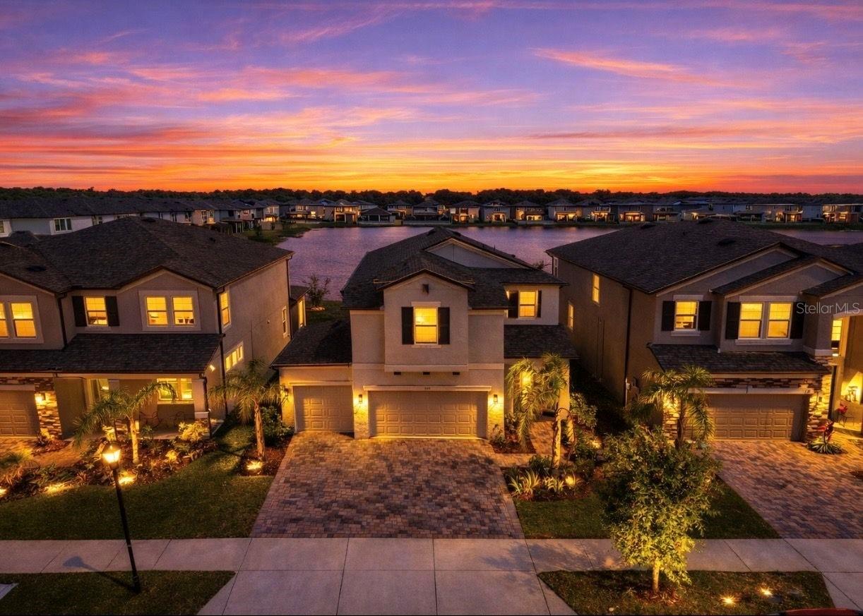 Single Family Residence in WIMAUMA, FL - Daniel Dourado