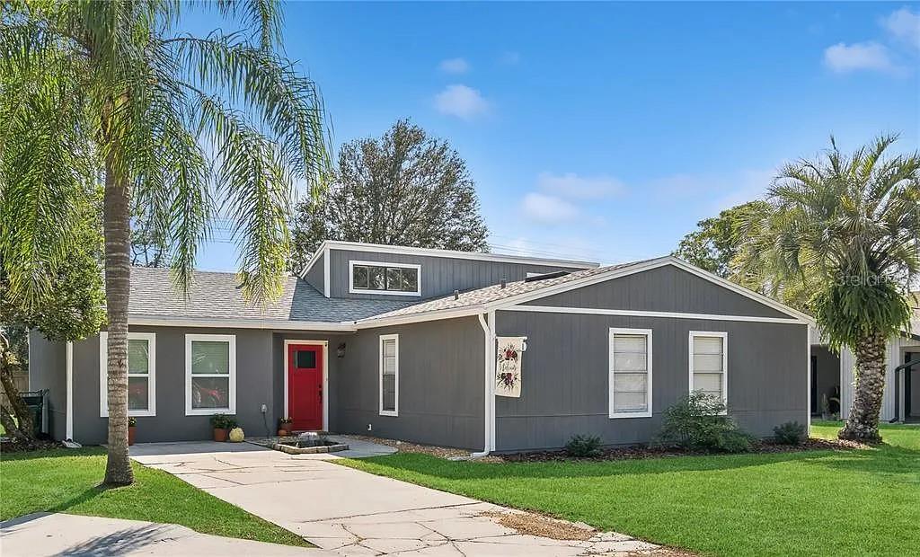 Single Family Residence in GAINESVILLE, FL - Daniel Dourado