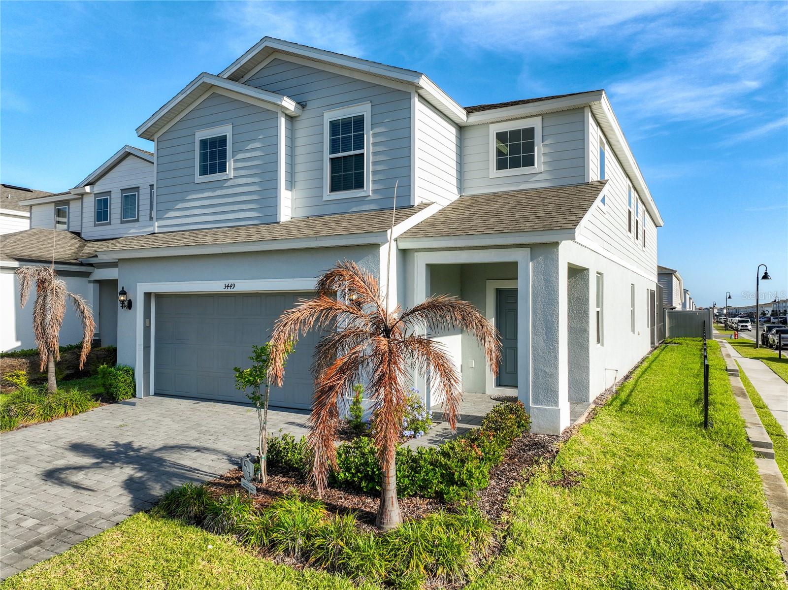 Single Family Residence in DAVENPORT, FL - Daniel Dourado