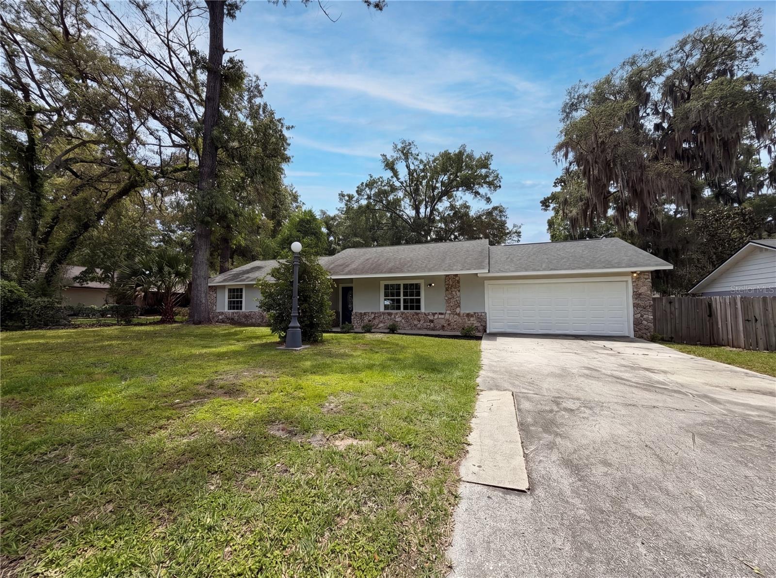 Single Family Residence in OCALA, FL - Daniel Dourado