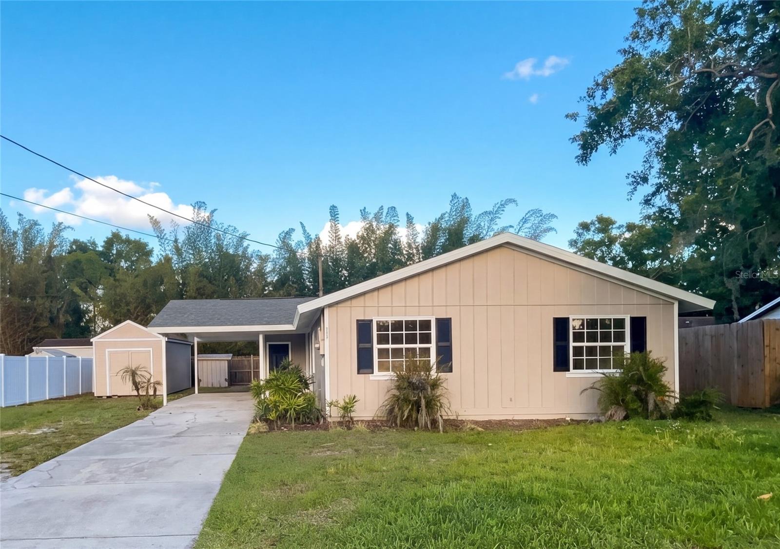 Single Family Residence em ST CLOUD, FL - Daniel Dourado