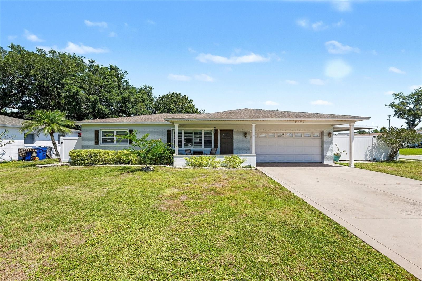 Single Family Residence em ST PETERSBURG, FL - Daniel Dourado
