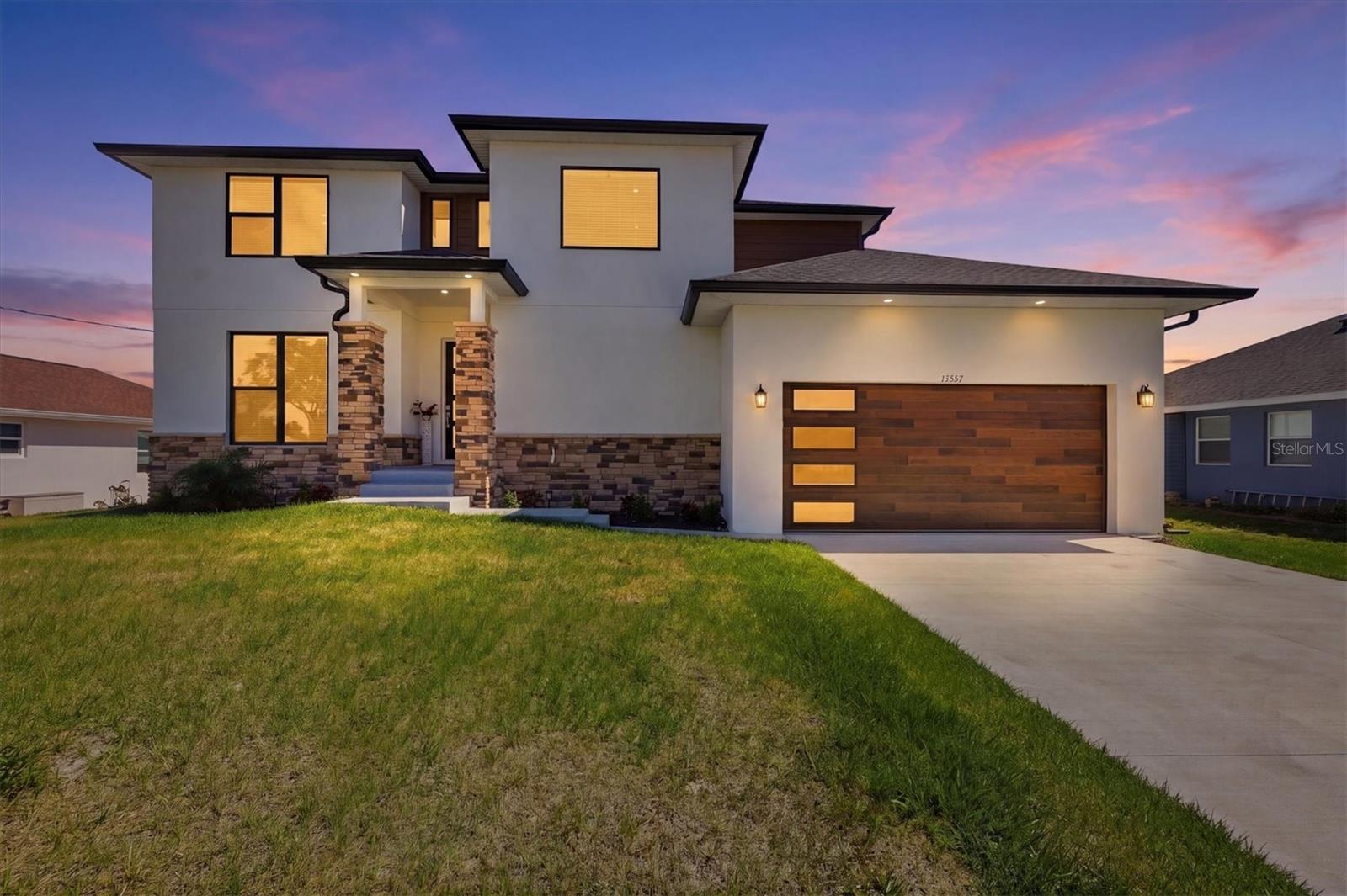 Single Family Residence in PORT CHARLOTTE, FL - Daniel Dourado