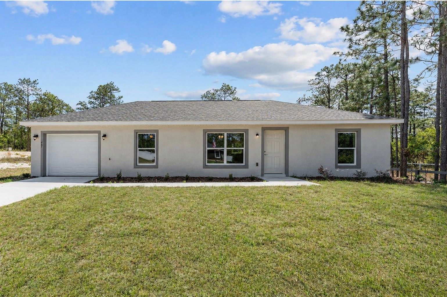 Single Family Residence in DUNNELLON, FL - Daniel Dourado