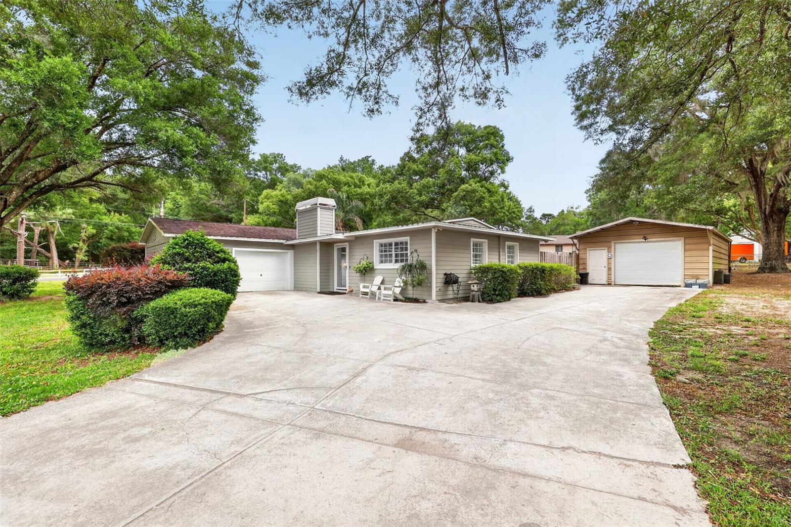 Single Family Residence in APOPKA, FL - Daniel Dourado