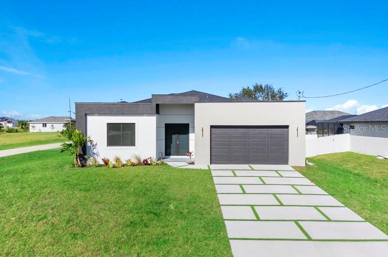 Single Family Residence in CAPE CORAL, FL - Daniel Dourado