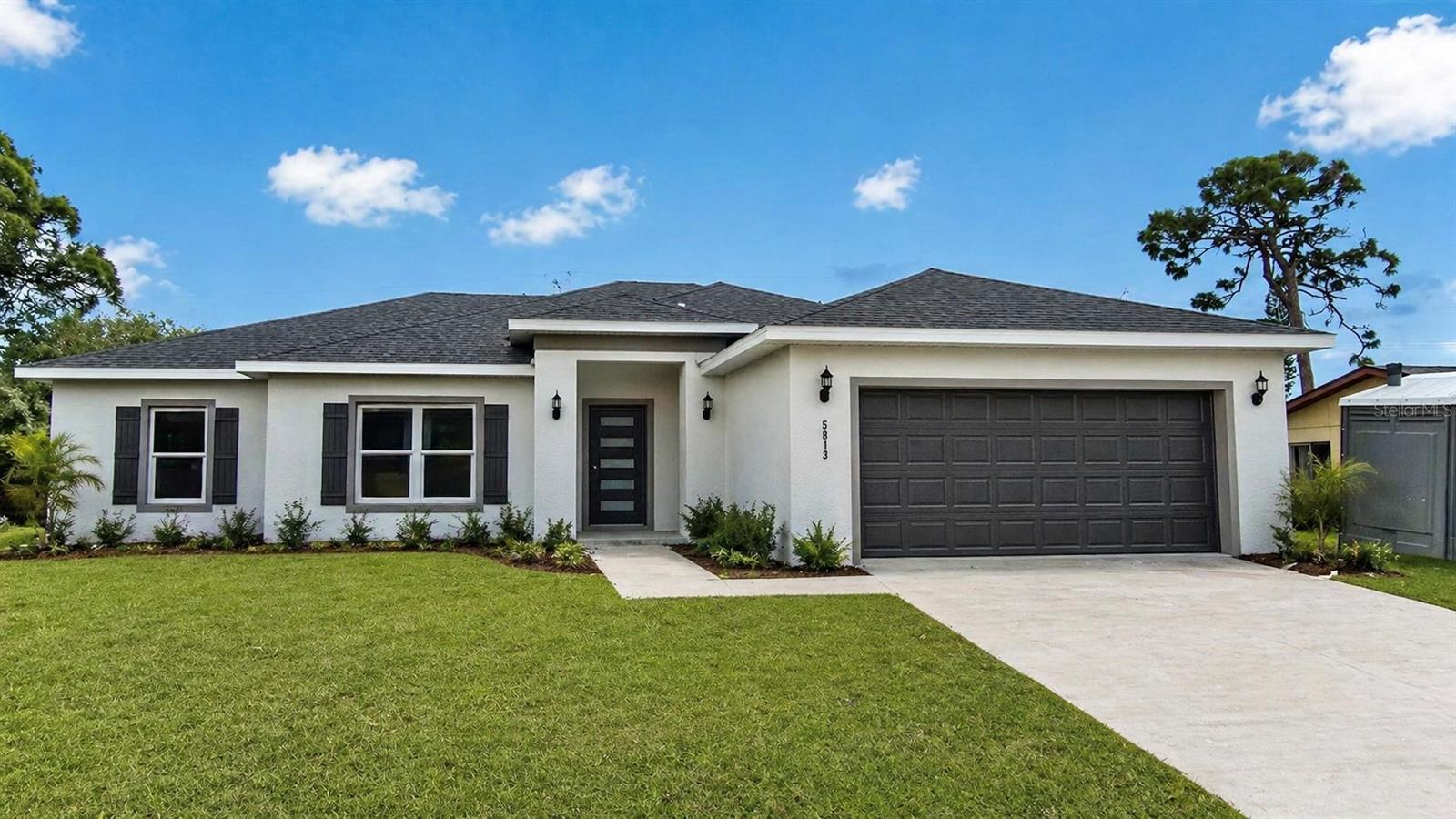Single Family Residence in VENICE, FL - Daniel Dourado