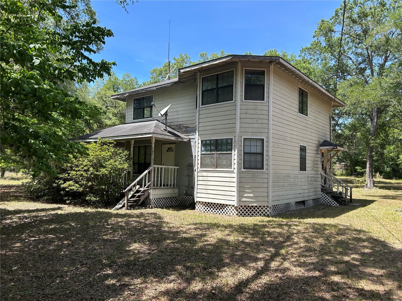 Single Family Residence in MORRISTON, FL - Daniel Dourado