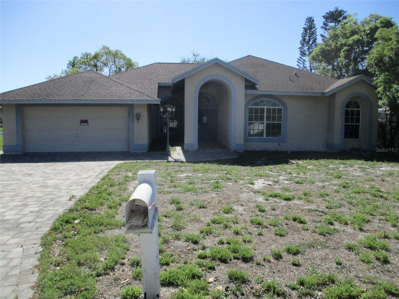 Single Family Residence in NEW PORT RICHEY, FL - Daniel Dourado