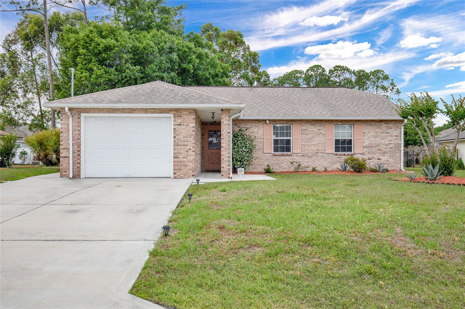 Single Family Residence in PALM COAST, FL - Daniel Dourado