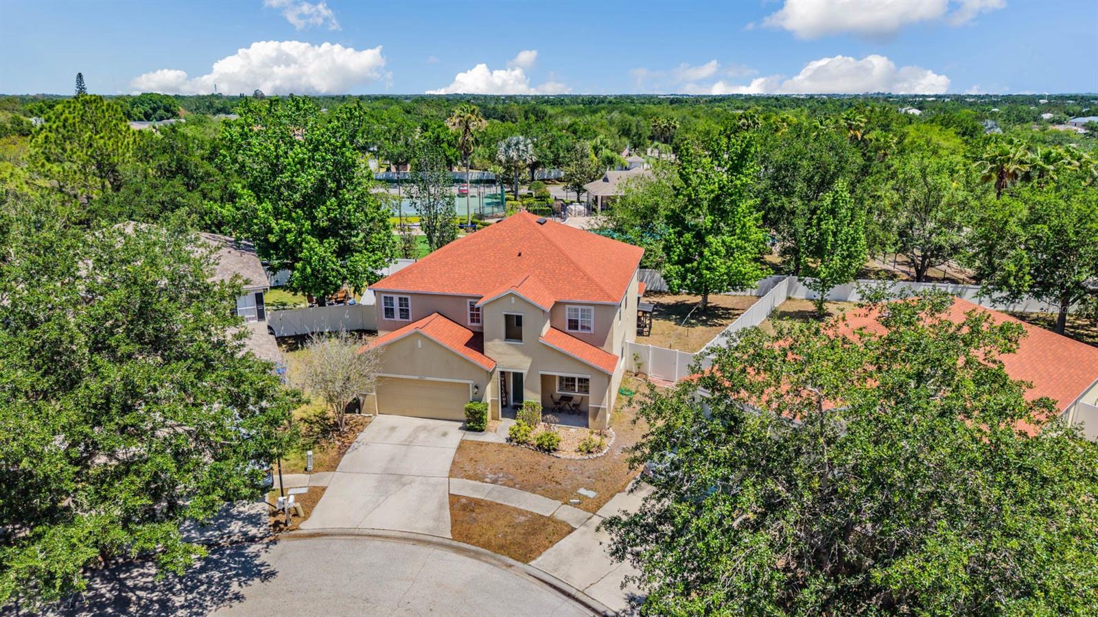 Single Family Residence in RIVERVIEW, FL - Daniel Dourado