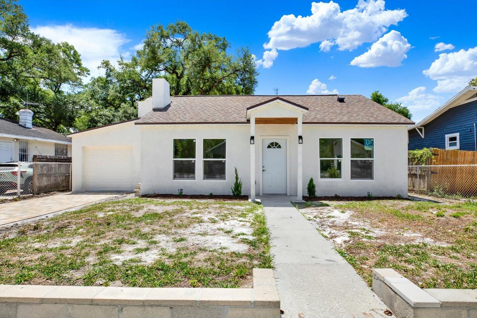 Single Family Residence in TAMPA, FL - Daniel Dourado