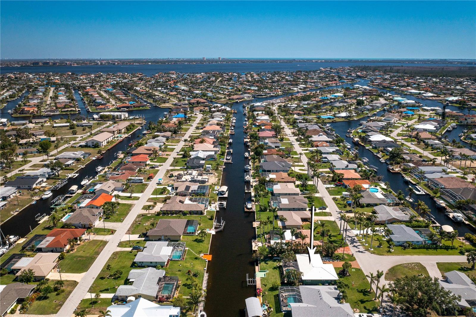 Single Family Residence in CAPE CORAL, FL - Daniel Dourado