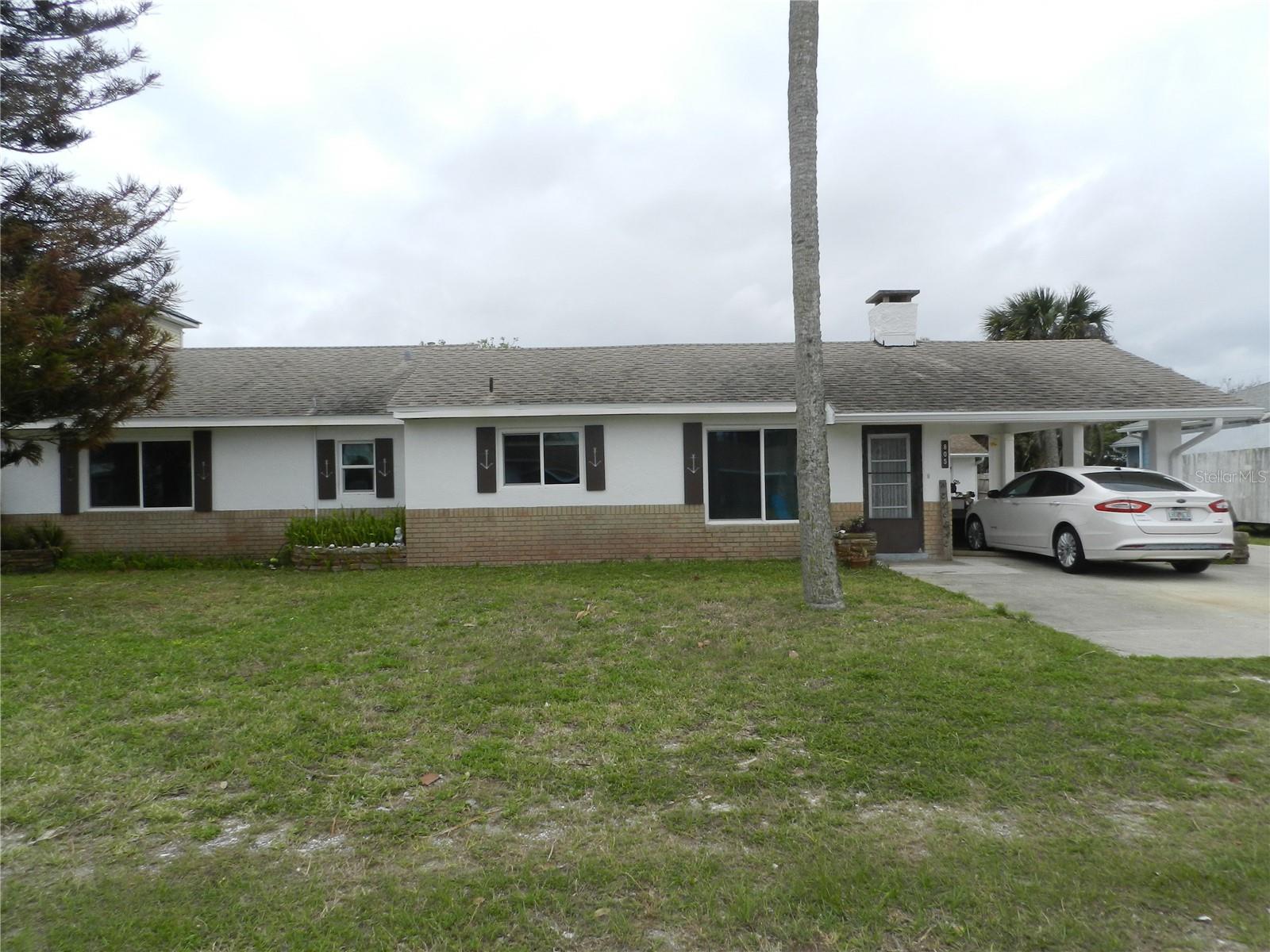 Single Family Residence in NEW SMYRNA BEACH, FL - Daniel Dourado