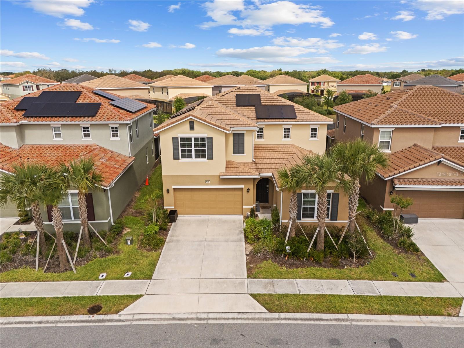 Single Family Residence in DAVENPORT, FL - Daniel Dourado