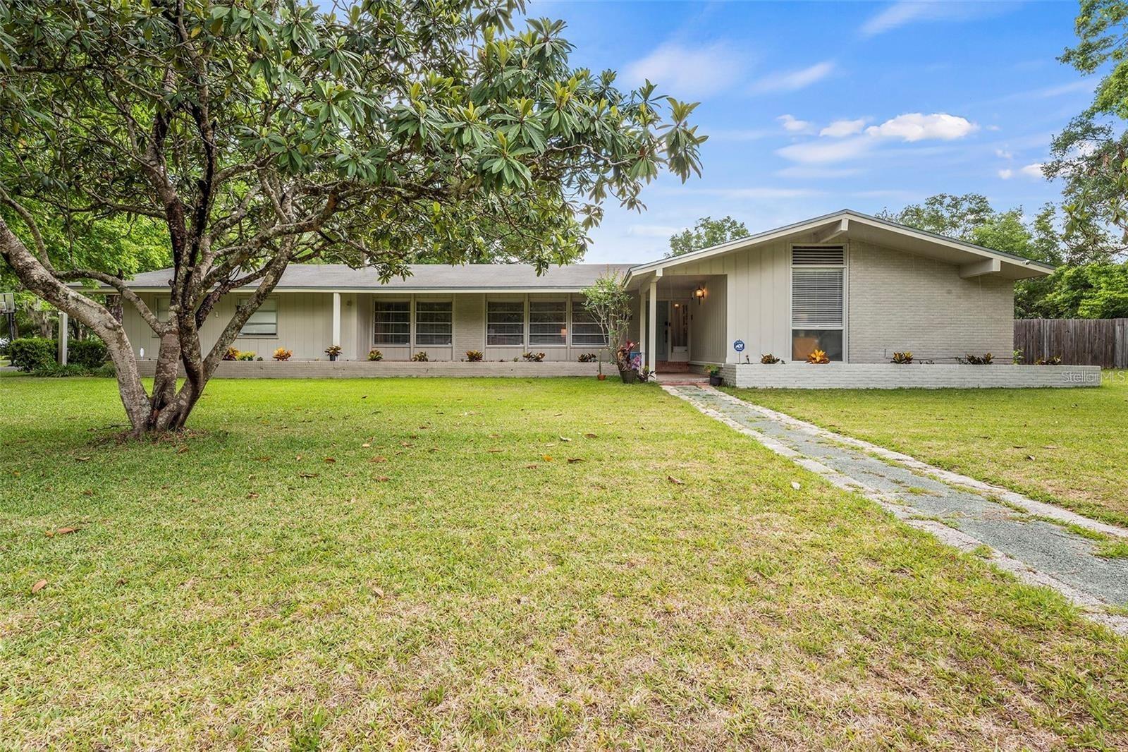 Single Family Residence em NEWBERRY, FL - Daniel Dourado