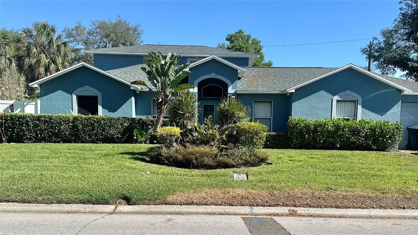 Single Family Residence em ST PETERSBURG, FL - Daniel Dourado