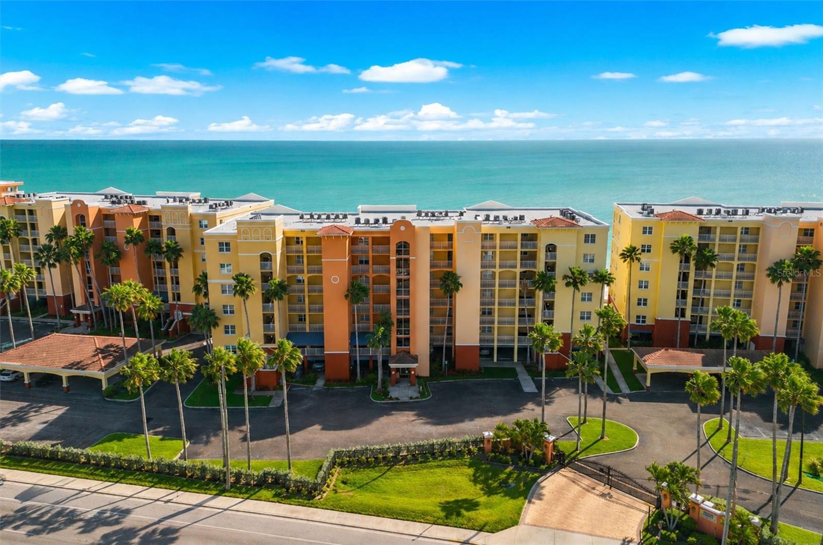 Condominium in NORTH REDINGTON BEACH, FL - Daniel Dourado