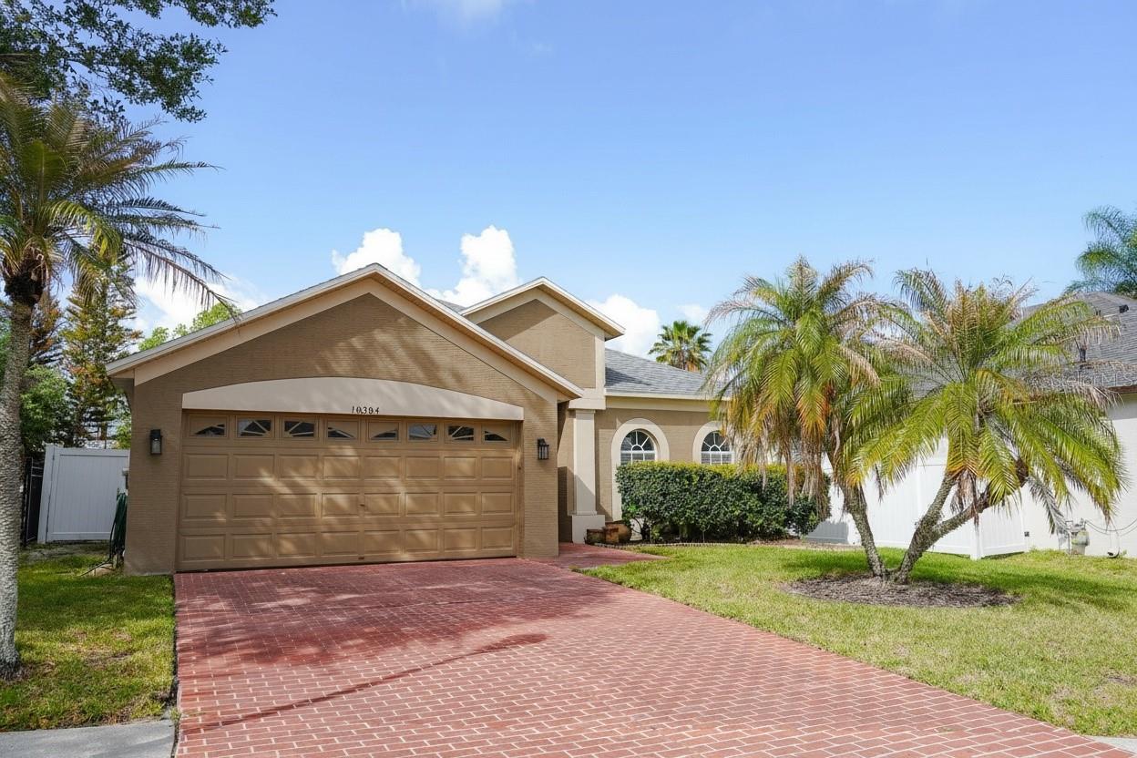 Single Family Residence in TAMPA, FL - Daniel Dourado