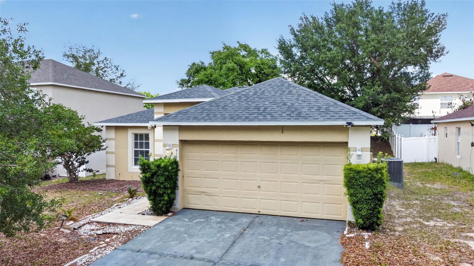 Single Family Residence in HAINES CITY, FL - Daniel Dourado