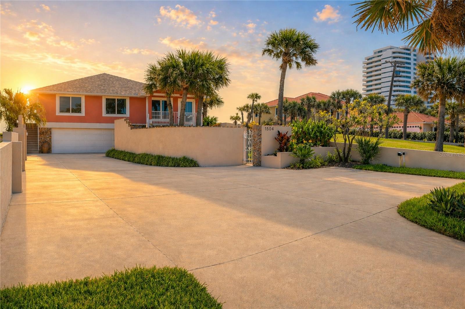 Single Family Residence in DAYTONA BEACH, FL - Daniel Dourado