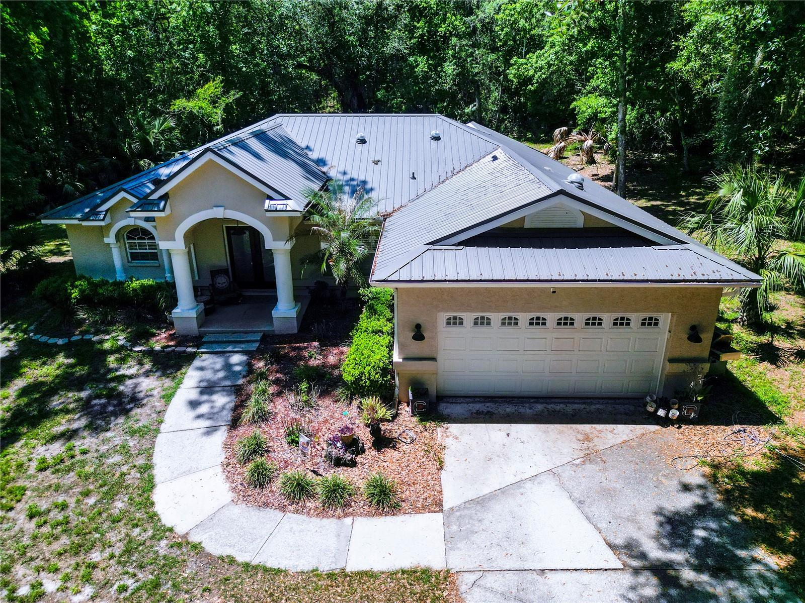 Single Family Residence in BROOKSVILLE, FL - Daniel Dourado